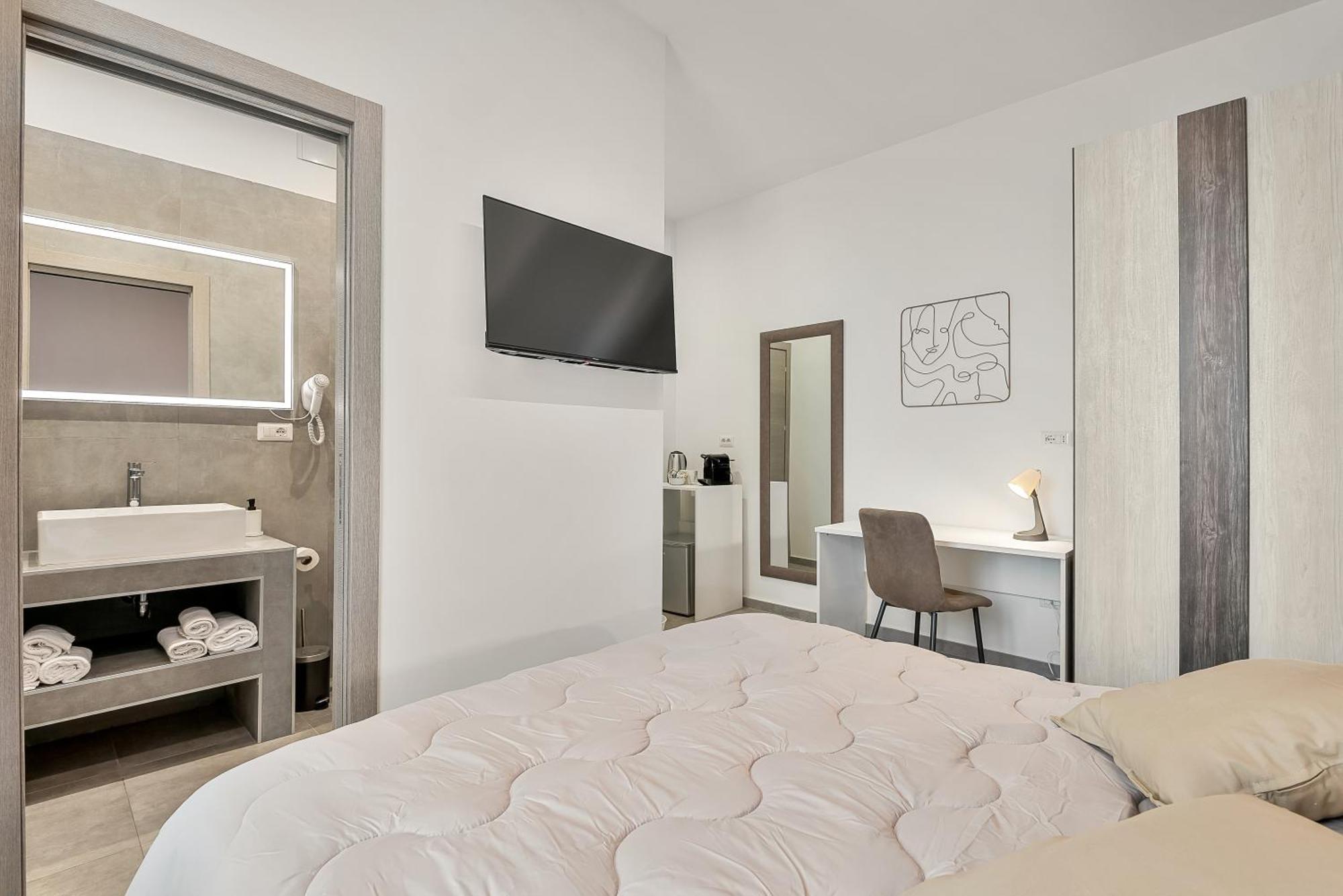Home 501 Guest House - La Spezia Exterior photo